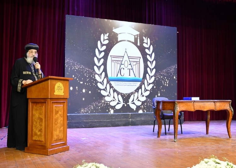 بالصور البابا تواضروس الثاني يشهد تخريج دفعة جديدة من دبلومة العلوم اللاهوتية والكنسية بإكليريكية الإسكندرية 1 البابا تواضروس الثاني