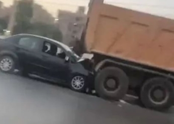 مطاردة 3 فتيات داخل سيارة