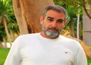 أنا آسفلك وحقك عليا الفنان أحمد عبد العزيز يعتذر بعد فيديو رفضه مصافحة شاب 8 أحمد عبد العزيز