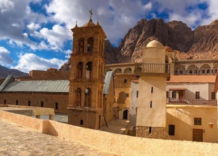أزمة دير سانت كاترين في سيناء بطريركية أورشليم تكشف الحقائق الكاملة 1 دير سانت كاترين في سيناء