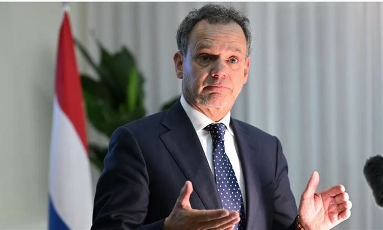 استقالة وزير الخارجية الهولندي بسبب موقف الحكومة من حرب غزة 1 استقالة وزير الخارجية الهولندي