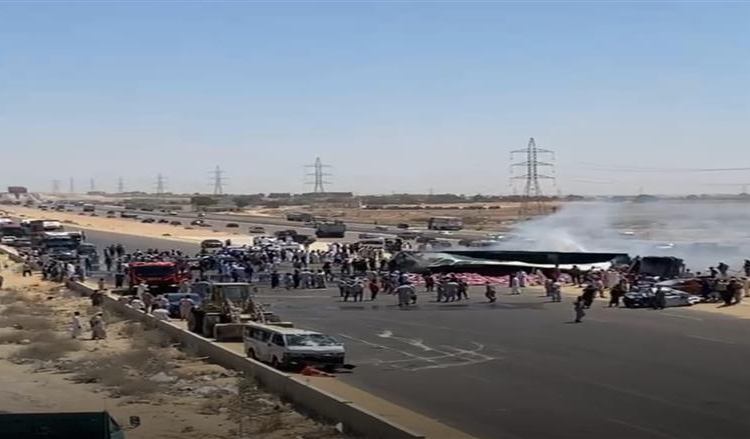 مصرع وإصابة 20 شخصًا في حادث تصادم مروع بطريق الإسكندرية مطروح 1 تصادم مروع بطريق الإسكندرية مطروح