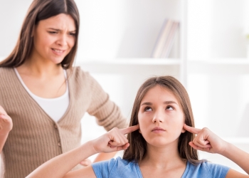 كيف تصاحبين ابنتك في المراهقة
