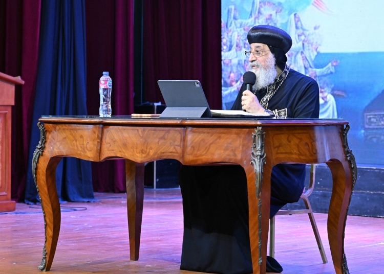 بالصور تفاصيل لقاء البابا تواضروس الثاني مع زوجات كهنة الإسكندرية 1 لقاء البابا تواضروس الثاني