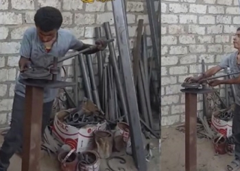 شنودة شاب كفيف يتحدى إعاقته