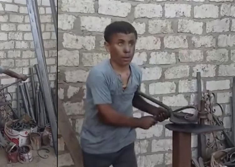 أول تعليق من الشاب شنودة الكفيف بعد تصدره التريند بعمله في ورشة لحام 1 الشاب شنودة الكفيف