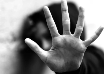عرض عليها محمول وخاتم ذهب تفاصيل استدراج مدير مدرسة خاصة لطالبة ثانوي لغرفة الصلاة للاعتداء 6 التحرش بالأطفال