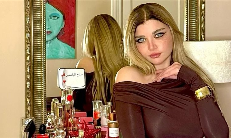 ياسمين الخطيب حرامية سرقوا مني ساعة بـ٥٠ ألف دولار وباعوها بـ 48 جنيه 1 ياسمين الخطيب