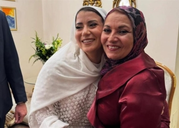 الدكتورة هبة قطب و ابنتها دينا