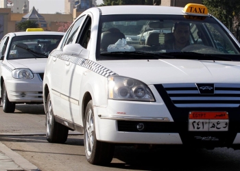 تعريفة ركوب التاكسي الأبيض