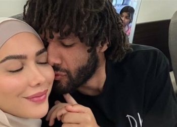 النني وزوجته