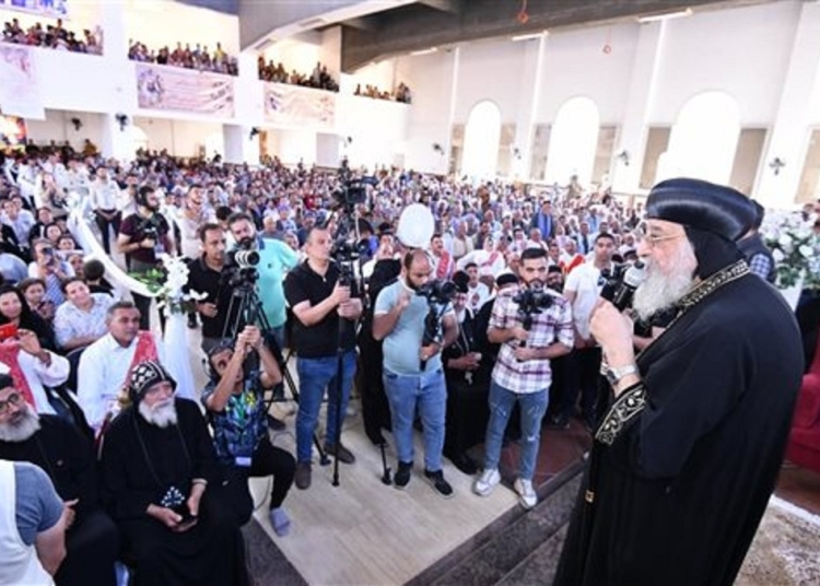 زيارة أبوية تاريخية البابا تواضروس الثاني يجوب قرى إيبارشية أسيوط ويغمر شعبها بالفرح 1 البابا تواضروس