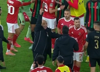 موقف طاهر محمد طاهر