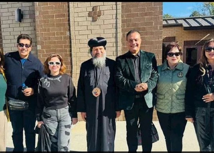 ليلى علوي تزور الكنيسة القبطية الأرثوذكسية في ناشفيل وتعبّر عن سعادتها بالاستقبال الحافل 1 نجوم الفن في الكنيسة