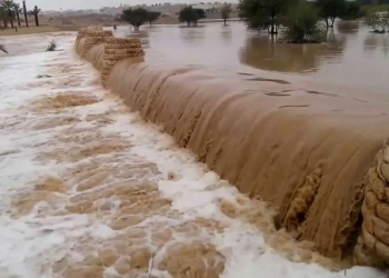 أمطار رعدية وسيول