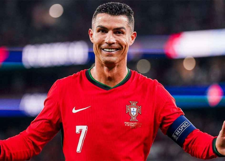 يفاجئ جمهوره كريستيانو رونالدو يتحدث لأول مرة عن قرب اعتزاله نعم سأبكي 1 كريستيانو رونالدو
