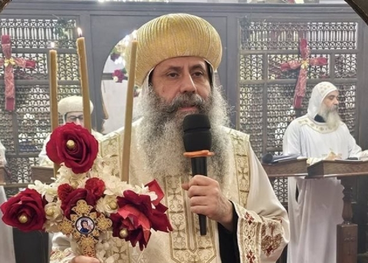 بالصور احتفال دير المحرق بعيد تكريس الكنيسة الأثرية دشنها السيد المسيح نفسه وتلاميذه الأطهار 1 الأنبا بيجول