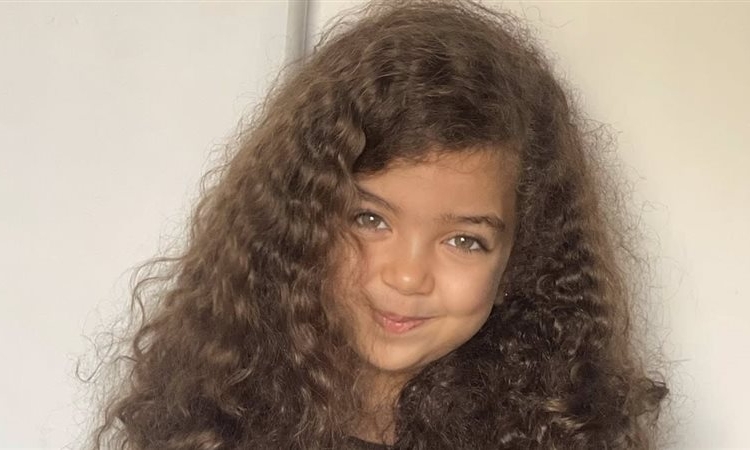 الفنانة إيمان العاصي تعلق على واقعة وفاة الطفلة أسيل في حمام السباحة عقب الاعتداء عليها 1 الطفلة أسيل