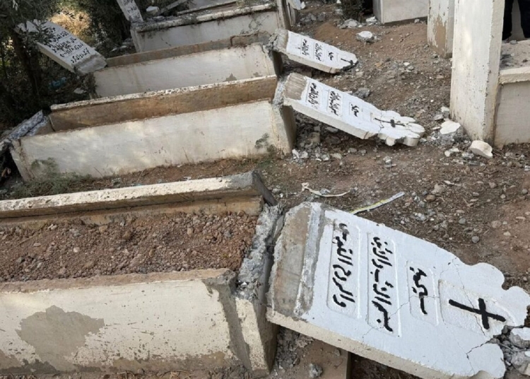 الاعتداء على مقبرة المسيحيين بالعراق البطريركية الكلدانية تدين الواقعة وتطالب بتحقيق وتقديم المجرمين للقضاء 1 الاعتداء على مقبرة المسيحيين بالعراق