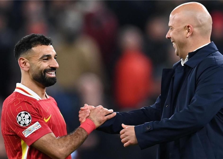محمد صلاح ينتقل للدوري السعودي في يناير بعد الاجتماع مع إدارة ليفربول 1 محمد صلاح و مدربه الهولندي آرني سلوت