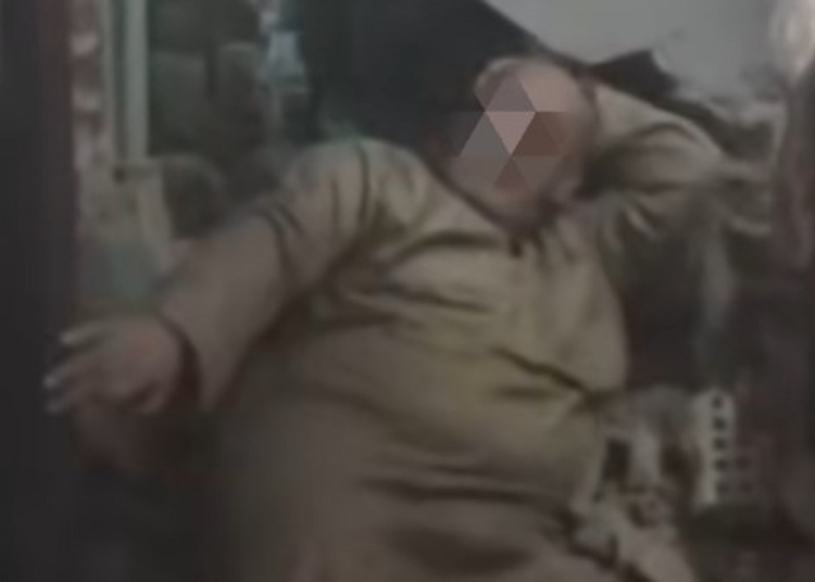 إخوات آخر زمن بالفيديو اعتداءات أشقاء على بعضهم بسبب الصراع على الميراث أخ يصفع شقيقه المسن ويودعون شقيقتهم بمصحة نفسية 1 اعتداءات أشقاء على بعضهم بسبب الصراع على الميراث