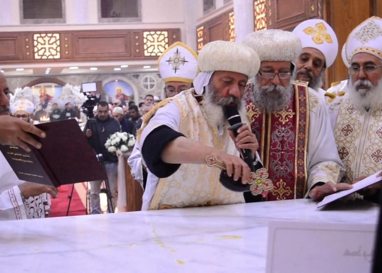 بالصور الأنبا إيلاريون يدشن كنيسة الشهيد أبسخيرون القليني بالنوبارية 1 الأنبا إيلاريون يدشن كنيسة الشهيد أبسخيرون القليني