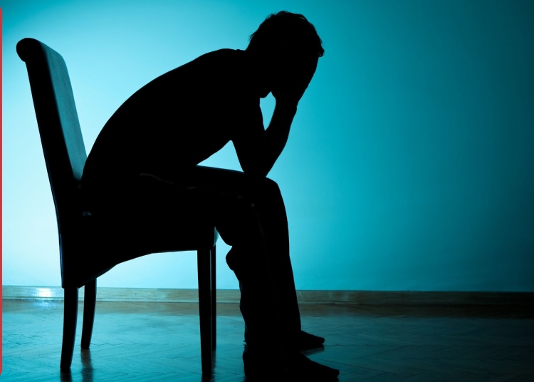 احترس منها أعراض الاكتئاب 6 تزيد خطر الإصابة بالخرف 1 أعراض الاكتئاب