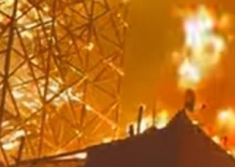 بالصور تفاصيل حريق كبير في منشأة ناصر يلتهم غية حمام و عددا من المنازل 1 حريق كبير في منشأة ناصر