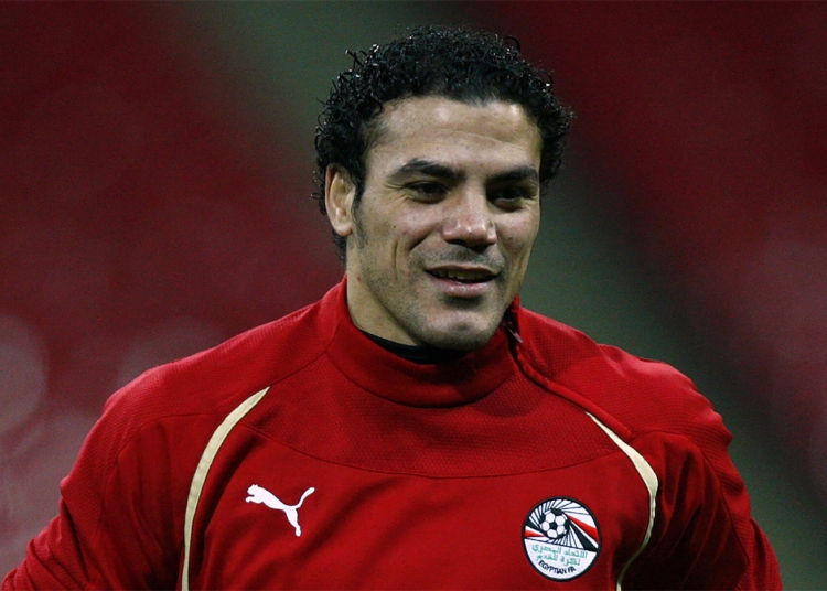 عمرو زكي يشكك في صحة ركلة جزاء التي حصل عليها محمد صلاح خلال مباراة جنوب أفريقيا 1 عمرو زكي يشكك في صحة ركلة جزاء محمد صلاح