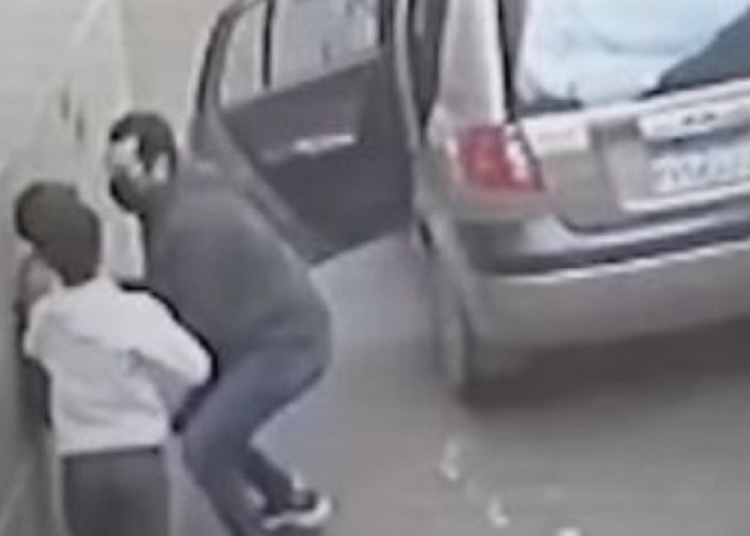 بالصور اختطاف طفل في كفر الشيخ وكاميرات المراقبة تسجل تفاصيل الحادثة 1 اختطاف طفل في كفر الشيخ