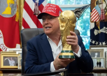 بينهم منافس مصر دونالد ترامب يمنع جماهير هذه المنتخبات من حضور كأس العالم 2026 بأمريكا 11 دونالد ترامب الرئيس الأمريكي