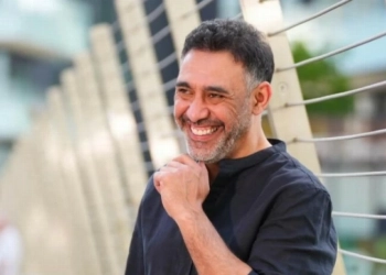 عمرو مصطفى يفتح قلبه