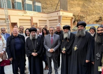 محافظ أسيوط والأنبا يؤانس