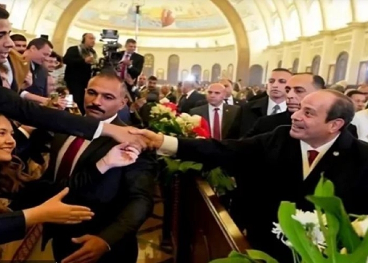 ماذا قالت شابة أوكرانية بعد مصافحة الرئيس بكاتدرائية المسيح في قداس عيد الميلاد 1 أوكرانية تصافح الرئيس السيسي