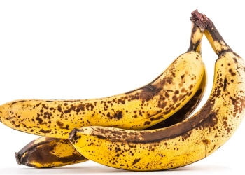 متى يصبح غير آمن مخاطر تناول الموز عند تغير لونه إلى البني تحذير صحي 7 مخاطر تناول الموز عند تغير لونه