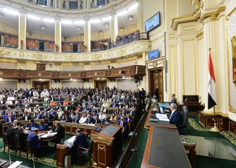 منع سيدة من الإقامة في فندق بمفردها عقب اثارة الجدل ووصول الواقعة للبرلمان للتدخل السريع 1 منع سيدة من الإقامة في فندق بمفردها