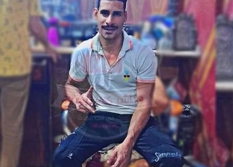 بالفيديو جريمة رشيد تهز القلوب تفاصيل الدقائق الأخيرة بين محمد وزوجته ضربته بالمقص وطلع يجري منها 1 محمد وزوجته ضربته بالمقص