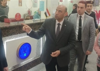 وزير العمل يصدر قرار بشأن عقود العمل بالخارج 11 وزير العمل
