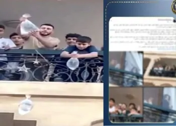 رمي مصلين عيد الفطر بأكياس المياة