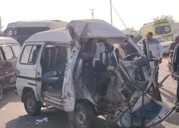 بينهم 10تلاميذ مدارس بالصور تفاصيل حادث تصادم سيارة نقل وسوزوكي بالعاشر وانباء عن وفاة تلميذ 10 حادث تصادم سيارة نقل وسوزوكي بالعاشر