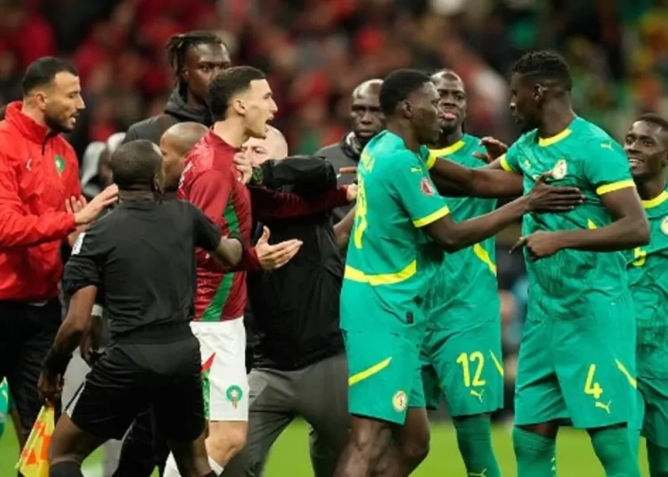 تعالوا وخذوها نياكاتي يشعل النار بوجه الكاف ويرفض تسليم اللقب للمغرب 1 المغرب والسنغال