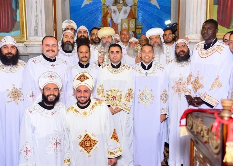 بالصور دير المحرق يحتفل بتخريج الدفعة 50 اليوبيل الذهبي الأغصان المثمرة 1 دير المحرق يحتفل بتخريج الدفعة 50