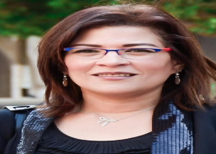 الكاتبة فاطمة ناعوت تشيد بمدارس الراهبات وترد على متابع هو انت تطول ليت التعليم كله يُسلّم لراهبات الحقل التعليمي في مصر 1 الكاتبة فاطمة ناعوت تشيد بمدارس الراهبات