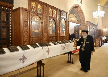 بالصور البابا تواضروس الثاني يزور دير الأنبا مقار بوادي النطرون ويهنئ الرهبان بأفراح القيامة 13 البابا تواضروس الثاني يزور دير الأنبا مقار