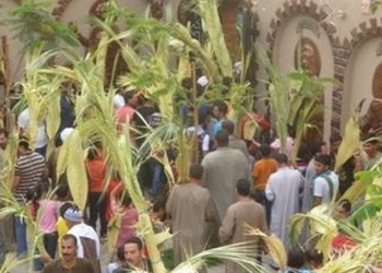 صلبان من السعف الكنائس تحتفل بأحد الشعانين قداسات إلهية أوصِنا فى الأعالى 11 الكنائس تحتفل بأحد الشعانين