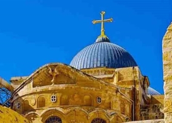 خبر سار فتح كنيسة القيامة للمصلين اليوم خميس العهد بقرار من السلطات بعد وقف الحرب 7 فتح كنيسة القيامة للمصلين