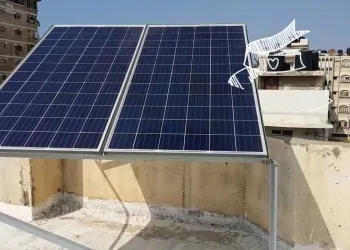 الحكومة تكشف تفاصيل تمويل تركيب الألواح الشمسية فوق أسطح المنازل والمصريين يودعون فواتير الكهرباء قريبًا 8 تركيب الألواح الشمسية فوق أسطح المنازل