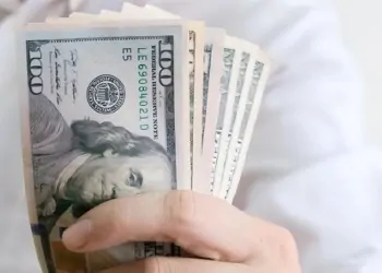 سعر الدولار اليوم 21 مايو 2026 مقابل الجنيه في البنوك 10 سعر الدولار أمام الجنيه