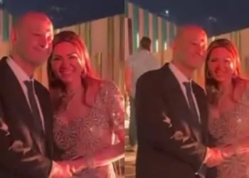 رومانسية تخطف الأنظار بالصور الظهور الأول لـ عمرو أديب ودينا طلعت بعد الزفاف يُشعل السوشيال ميديا 10 الظهور الأول لـ عمرو أديب ودينا طلعت
