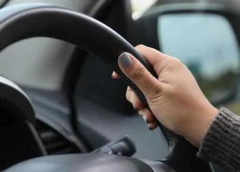 دراسة مفاجئة النساء أكثر تعرض للإصابات الناتجة عن حوادث السيارات بنسبة 60% 6 النساء أكثر تعرض للإصابات